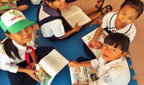 Busload of books brings reading joy to suburban Ho Chi Minh City kids