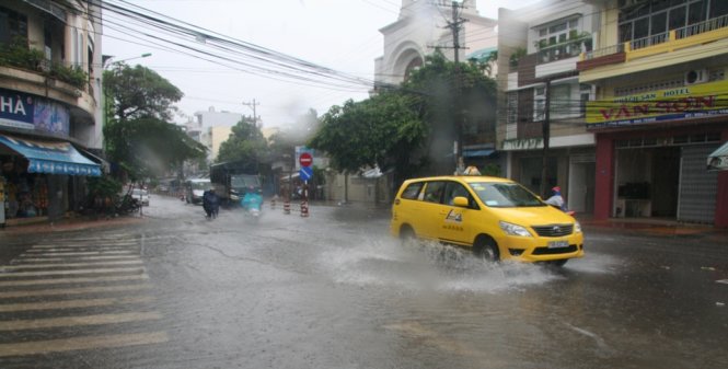 4 students drown after heavy rain in south-central Vietnam
