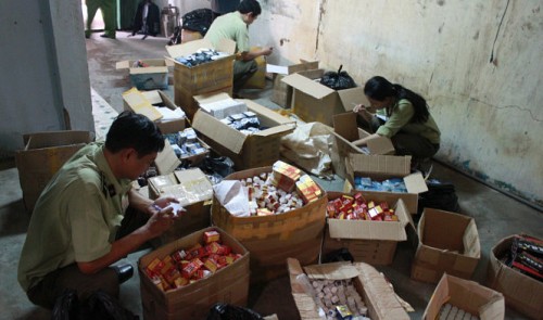 Vietnam cracks 170,000 smuggling, goods counterfeiting cases in first 10 months