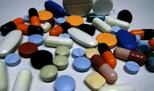 Pharmacies arbitrarily sell antibiotics to buyers in Vietnam