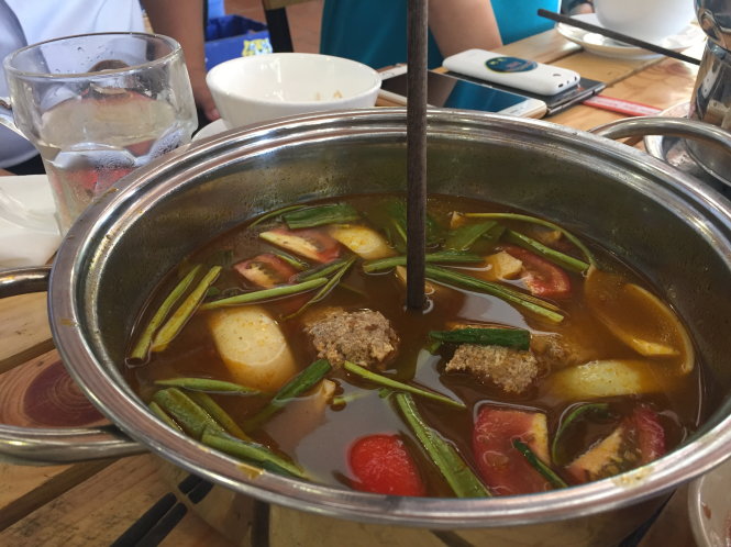 Ho Chi Minh City eatery calls for probe into rat-in-hotpot allegation