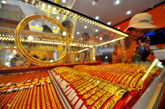3 Chinese swindle Vietnamese gold shop of $446k in fake gold con