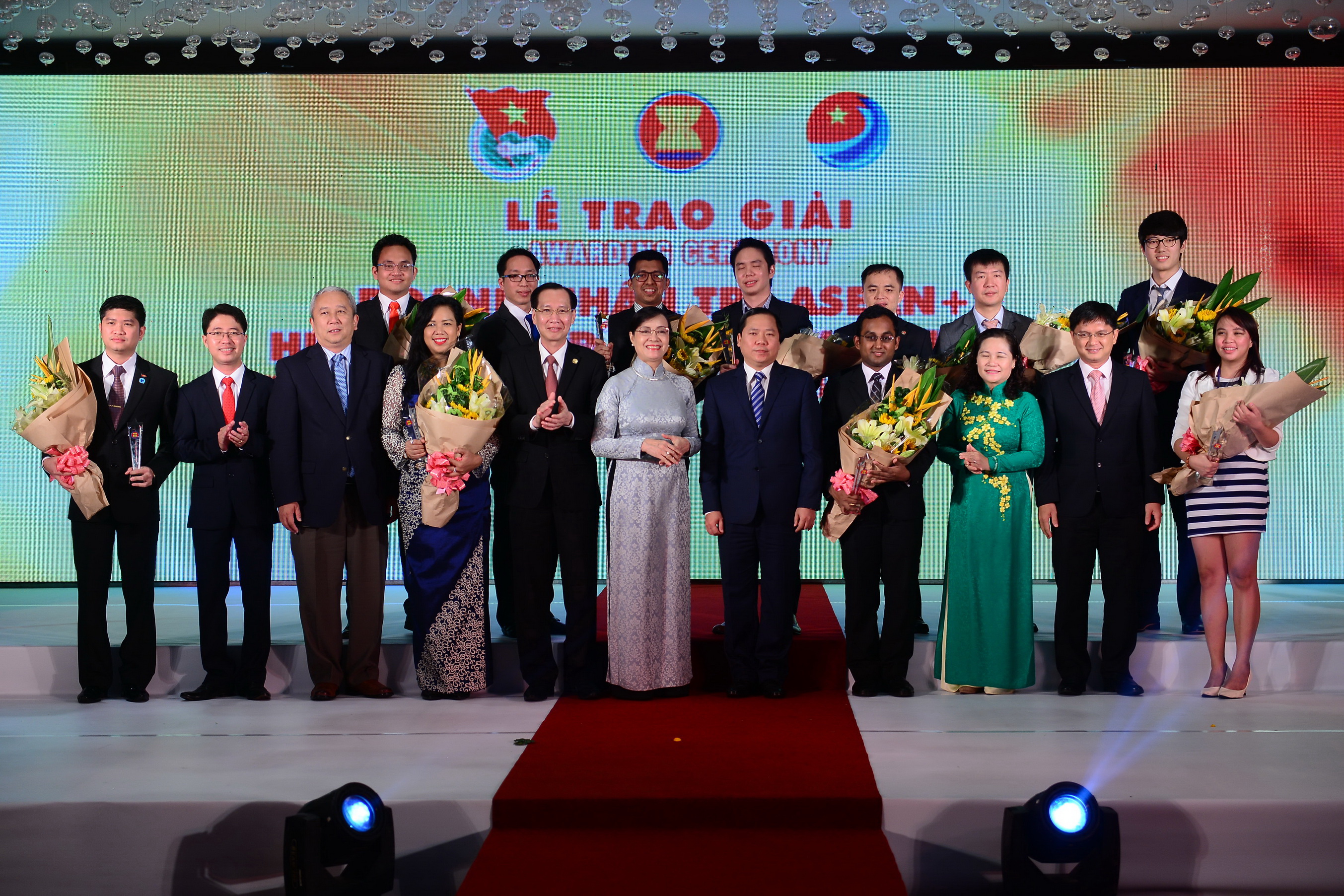 12 young entrepreneurs honored with ASEAN+3 award in Ho Chi Minh City