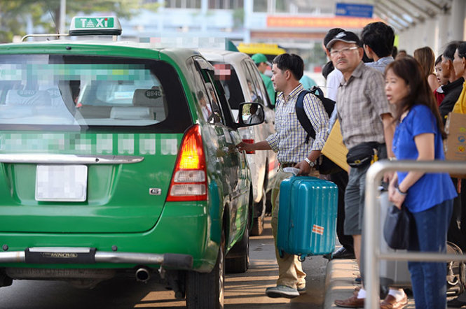 Dutchman shares tips on hailing cabs at Ho Chi Minh City airport