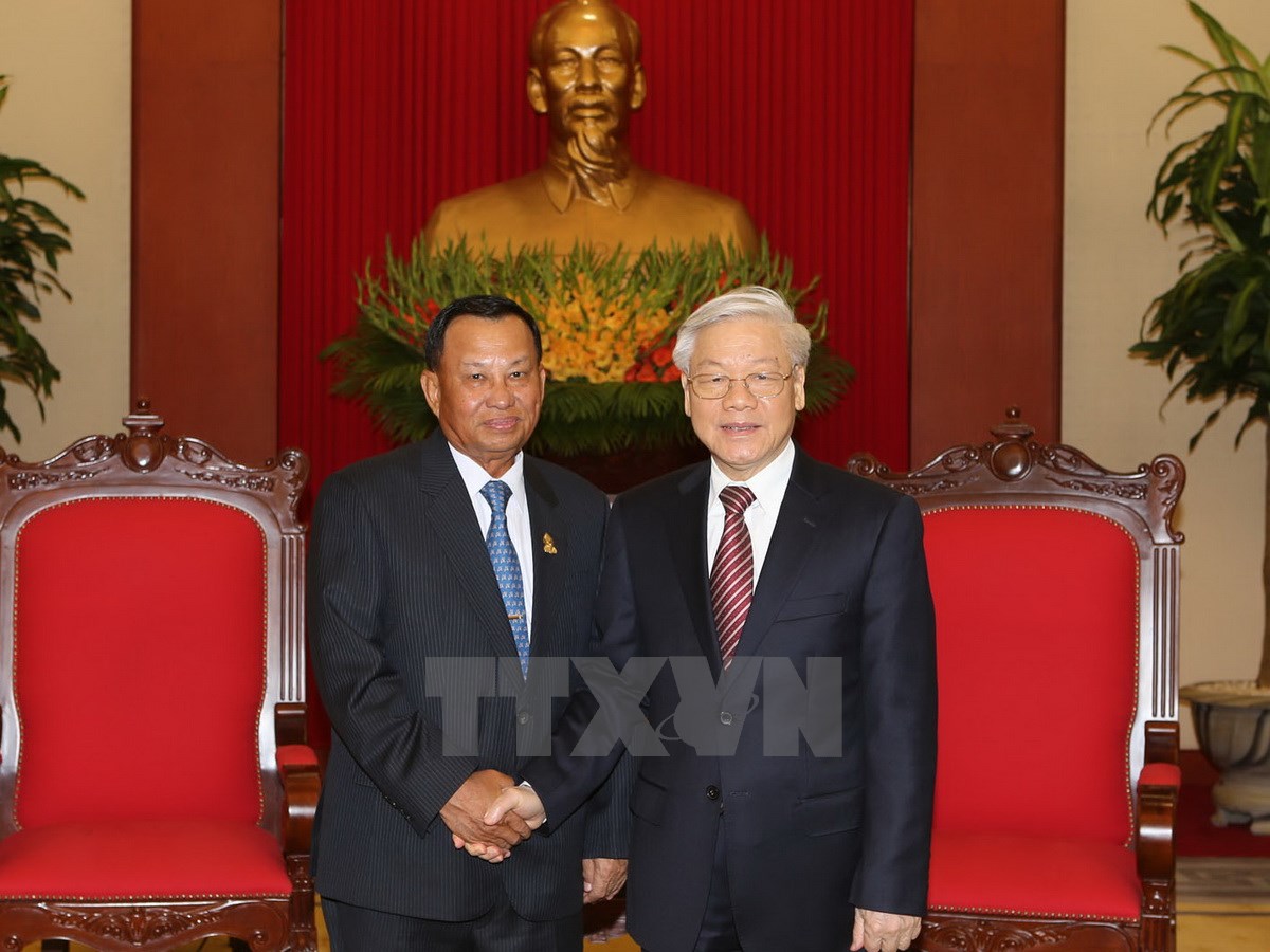 Vietnam Party chief meets Cambodian Senate president in Hanoi