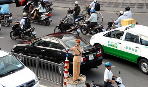 For a better Ho Chi Minh City: Improve traffic, standard of living