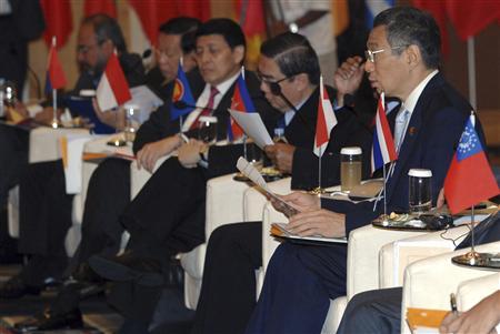 Singapore minister calls for resumption of EU-ASEAN free trade talks: report