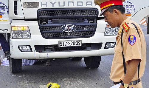 Vietnamese official encourages citizens, media to film traffic offenses committed by law enforcers