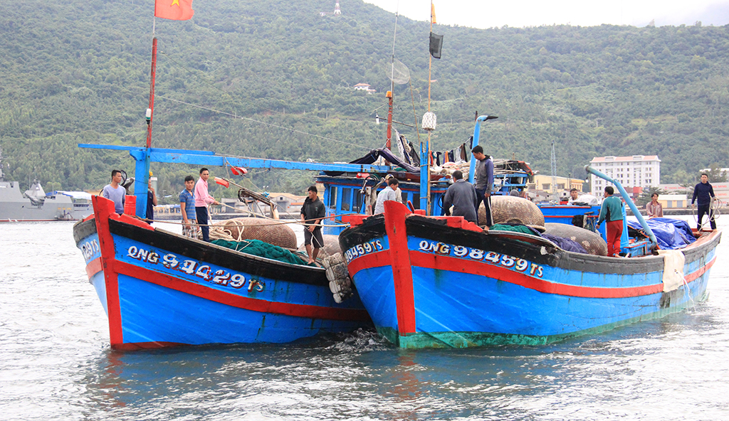 Chinese vessel sinks Vietnamese fishing boat in Vietnam’s waters