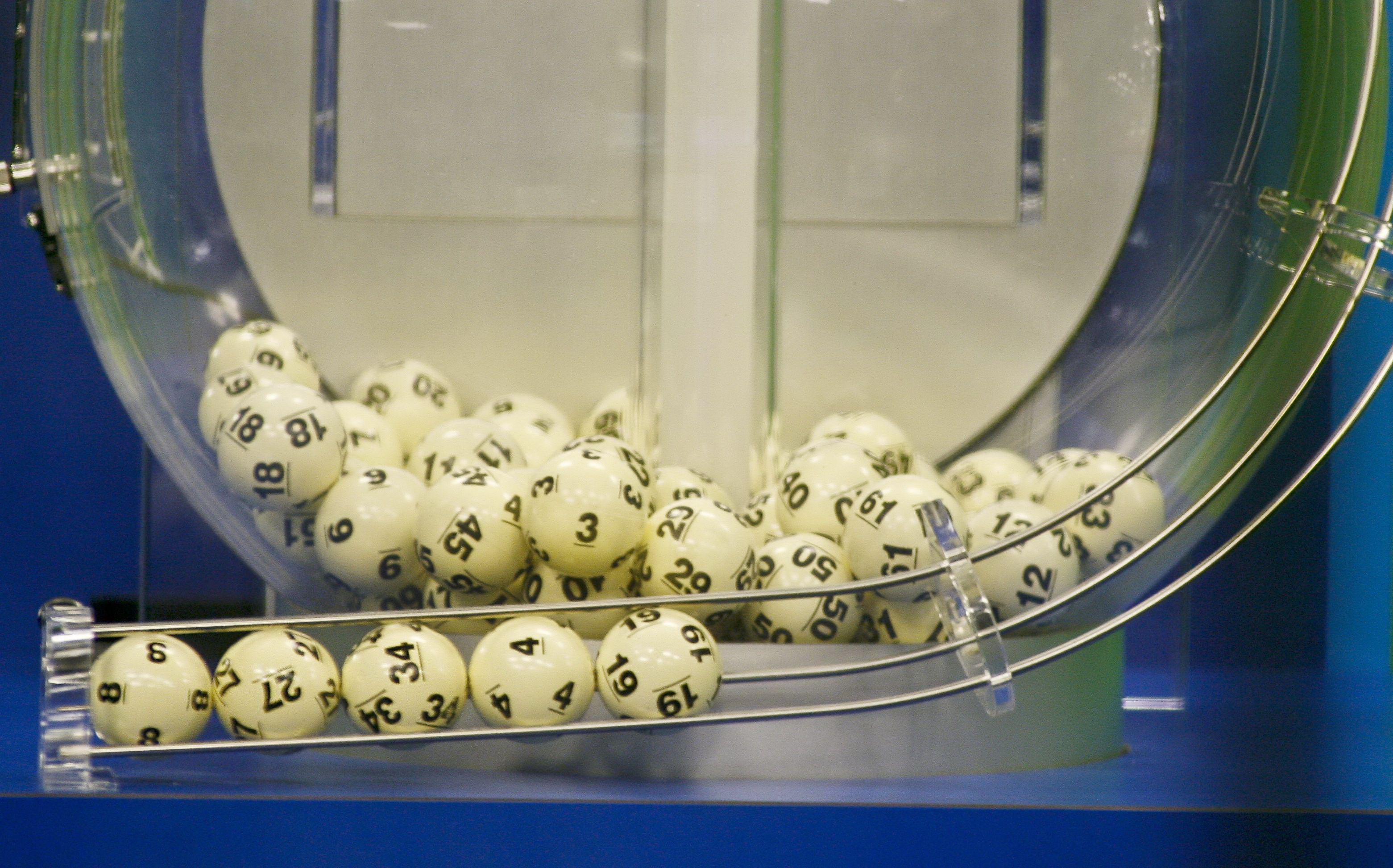 California lottery says it has a winner in $1.6 bln Powerball jackpot