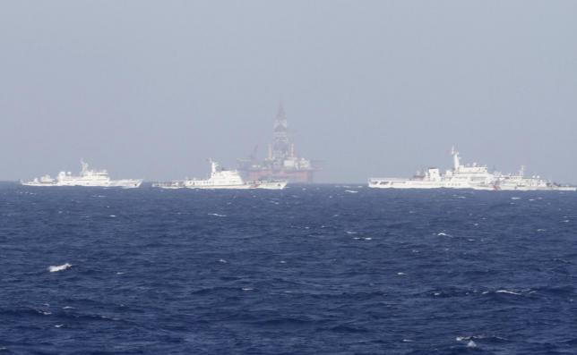 Chinese oil rig moved to overlapping sea area between Vietnam and China