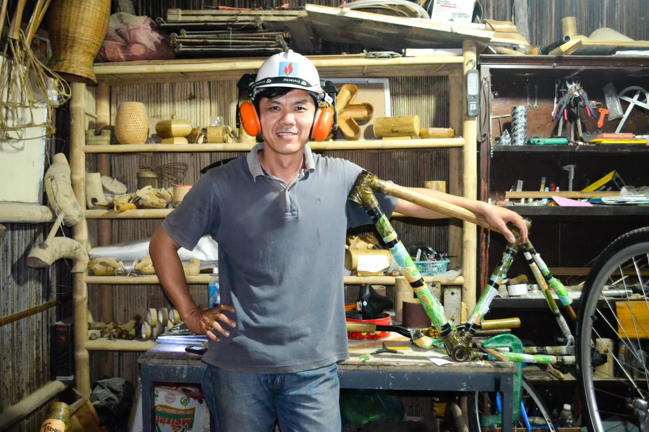 Eco-friendliness at its best: Vietnam man builds bikes from bamboo