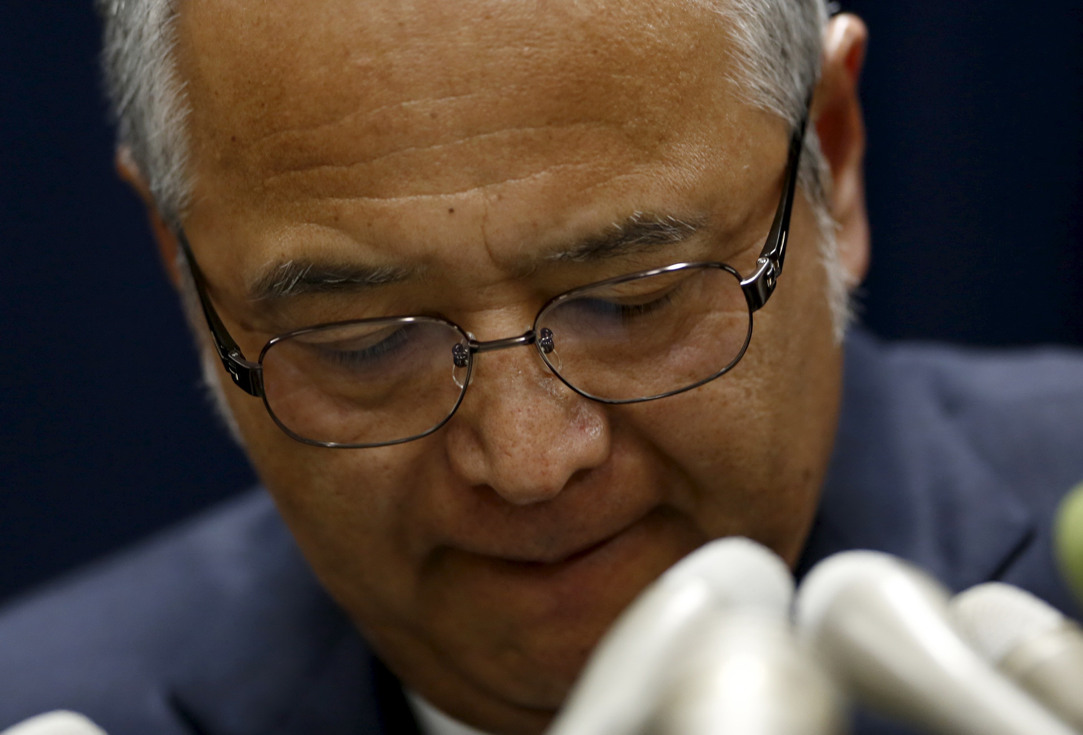 Japan's economy minister resigns over money scandal, denies bribery