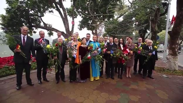 European ambassadors deliver Tet wishes to Vietnam in viral video