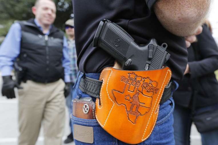 University of Texas allows guns in classrooms