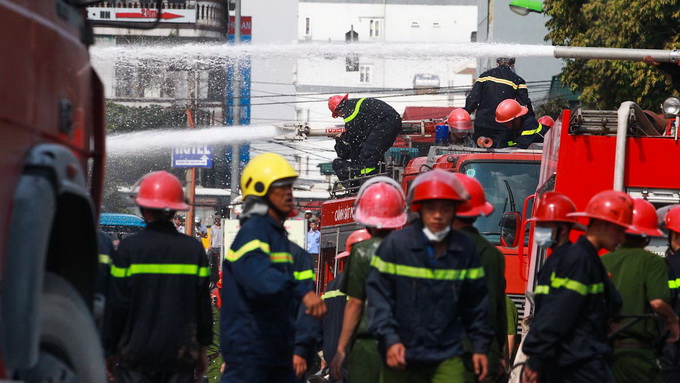 Hanoi to purchase 2 aircraft for firefighting, rescue missions