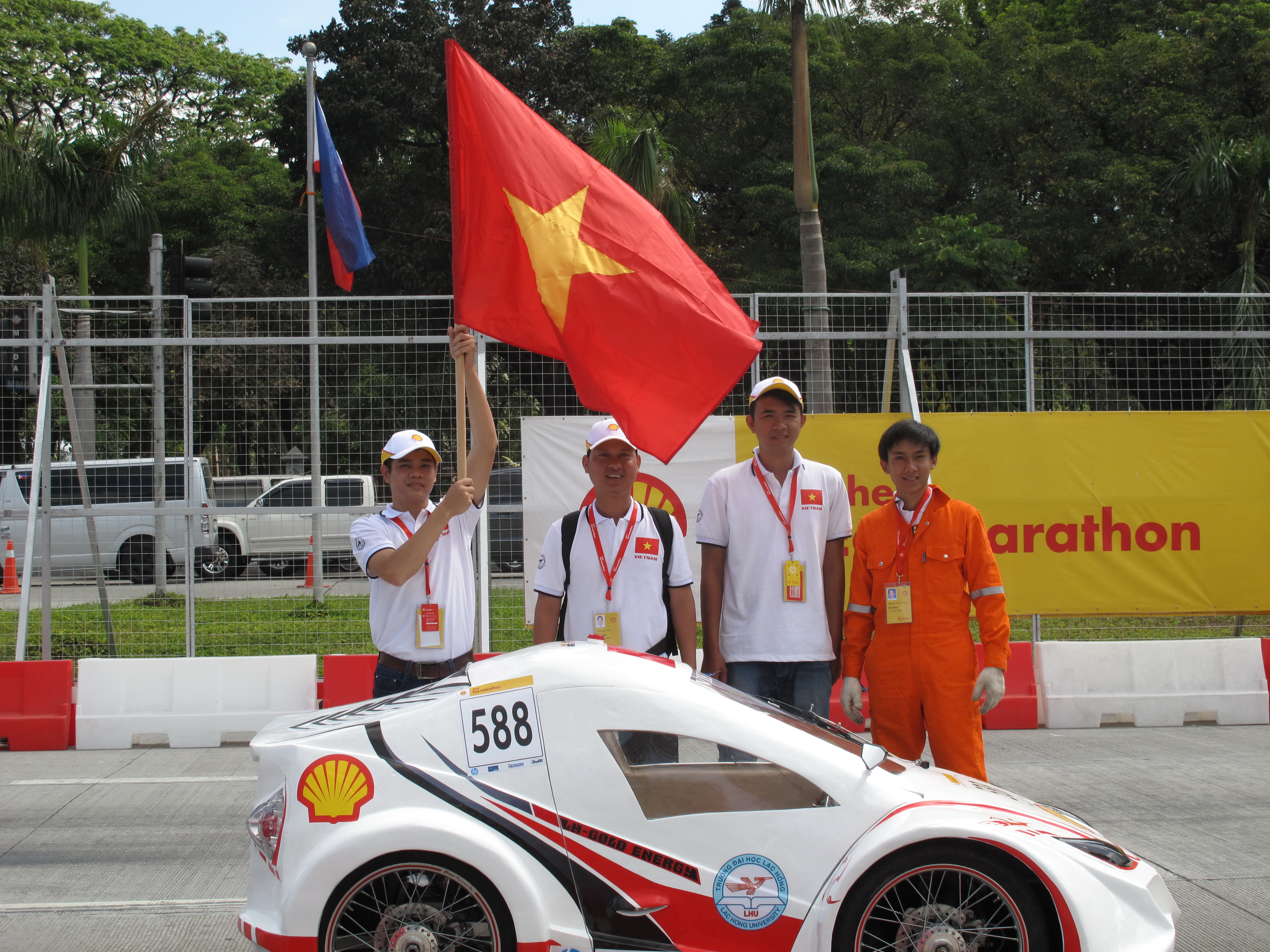 Vietnamese student teams to compete in international fuel efficiency contest in Philippines