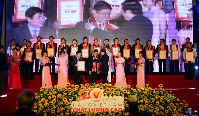 High Quality Vietnamese Goods Award: 500 enterprises honored in 2016