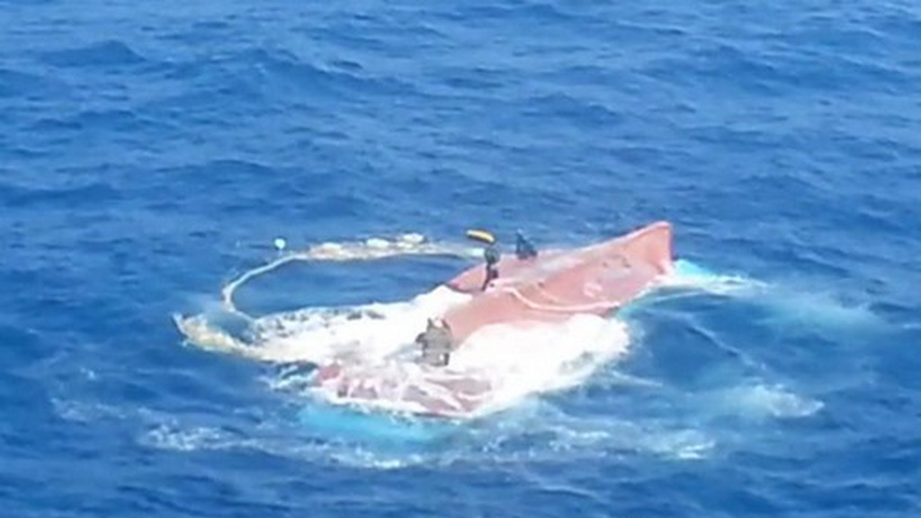 6 Vietnamese fishers missing as Korean fishing ship capsizes