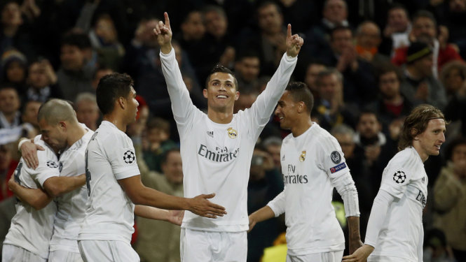 Ronaldo leads Real Madrid into Champions League last eight