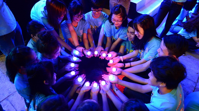 Vietnamese youths join hands in Earth Hour