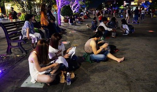 Ho Chi Minh City to ban eating, drinking from walking street