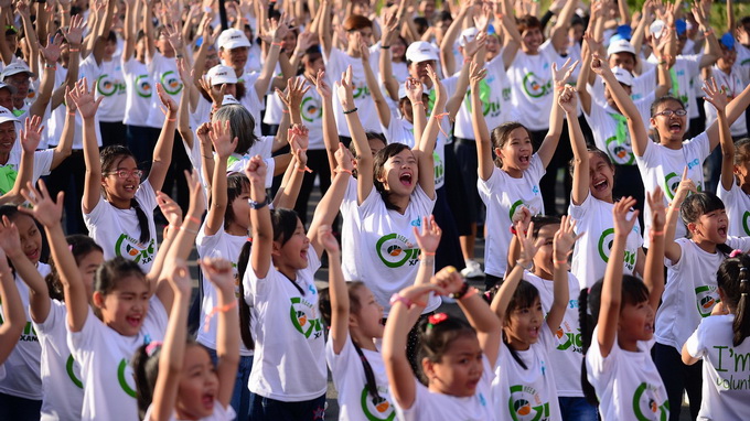 1,000 people participate in Earth Day flashmob in Ho Chi Minh City
