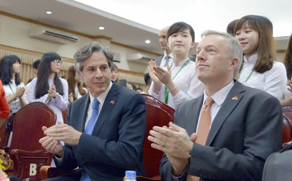 US Deputy Secretary of State visits Vietnam, discusses cooperation, sea disputes