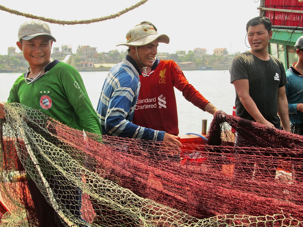 Fishing resumes in central Vietnam after mass deaths