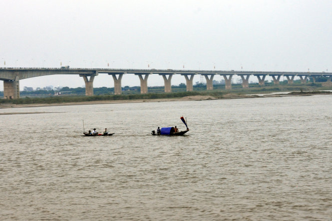 Plan to open water route, power plants on Vietnam’s Red River raises concern