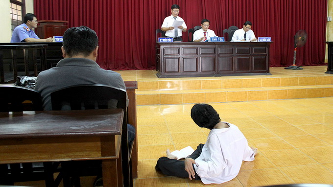 Handicapped man taken to court by siblings over inheritance dispute in southern Vietnam