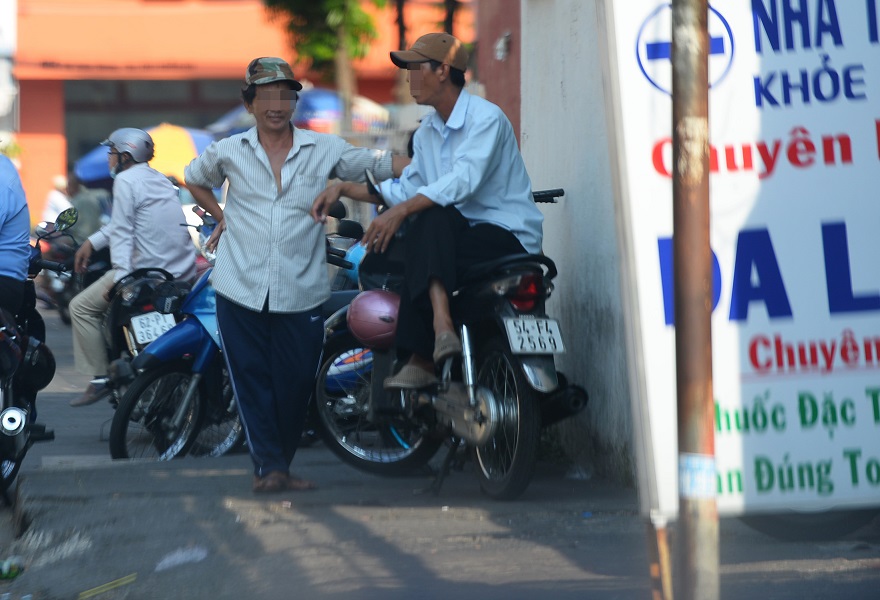 Hospital brokers an unsolved problem in Vietnam