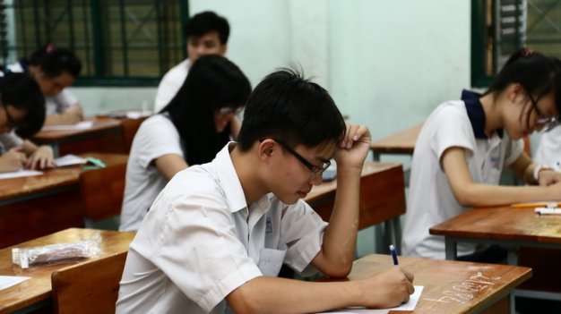 In Vietnam, more and more exam questions raise parents' eyebrows