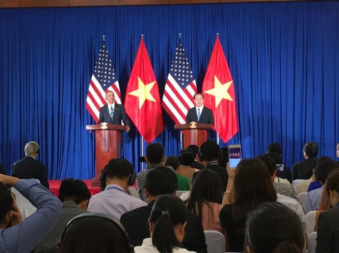 U.S. lifts arms embargo on Vietnam as regional tensions simmer