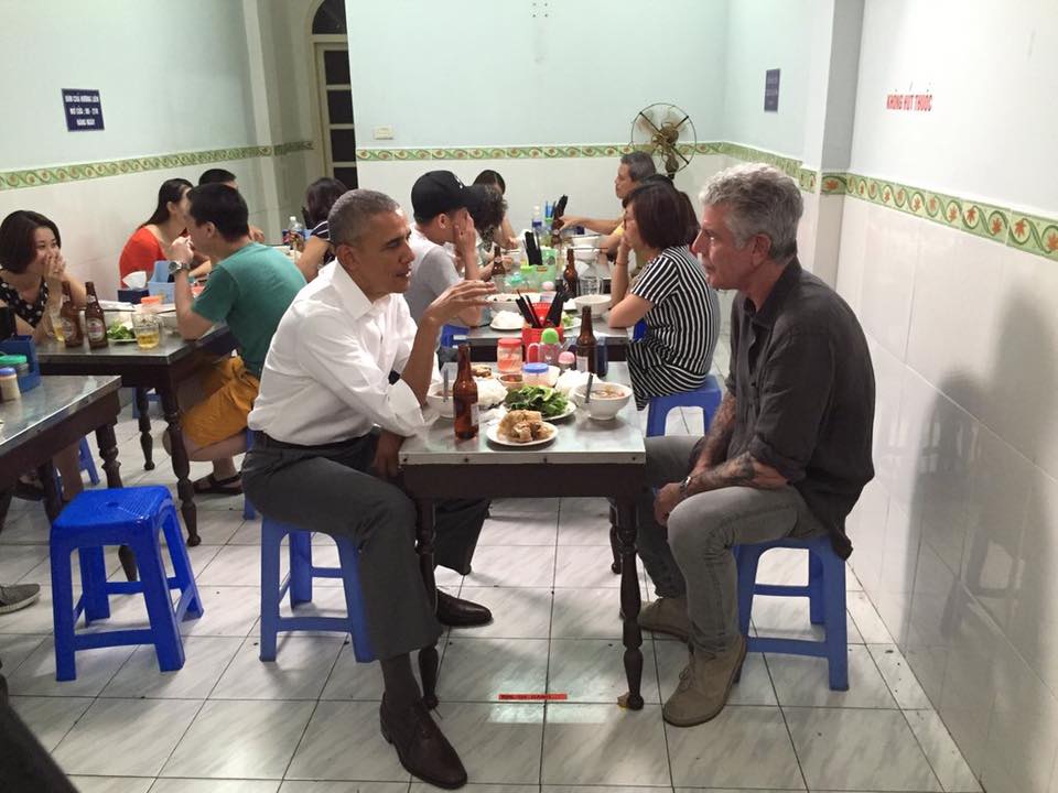 What makes 'bun cha' a Hanoi must-try that Obama ate for dinner?