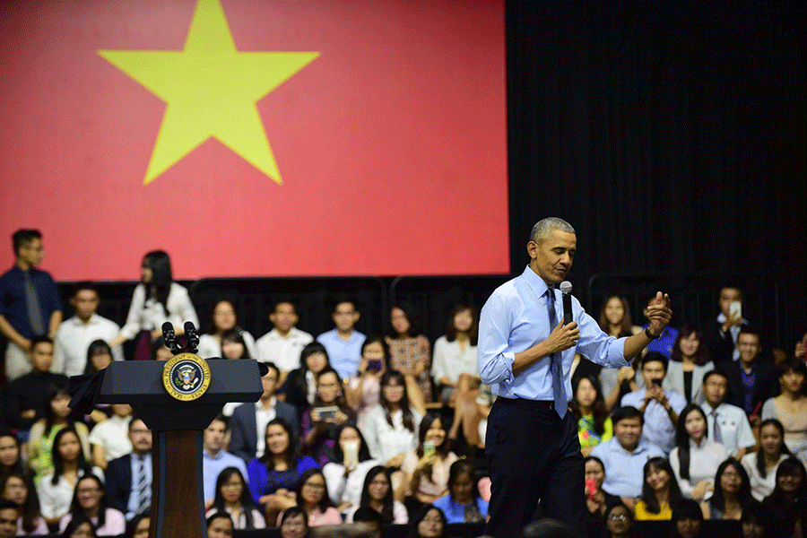 US president talks with young Vietnamese leaders in Ho Chi Minh City