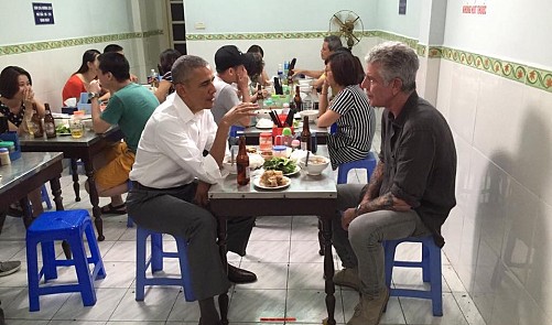 What makes 'bun cha' a Hanoi must-try that Obama ate for dinner?