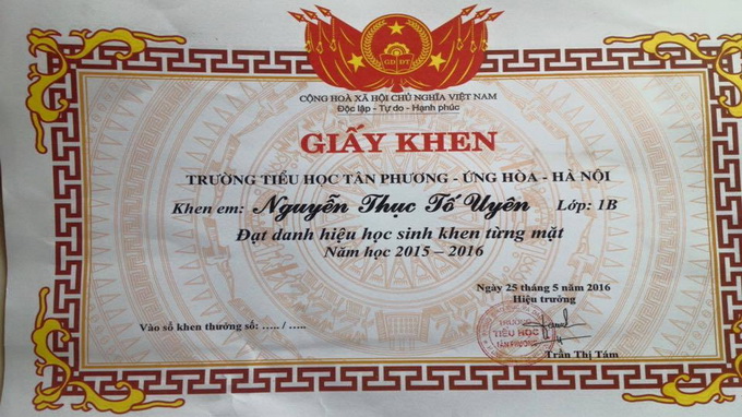 Grade school in Hanoi recalls ‘single-facetedly commended’ certificates of merit