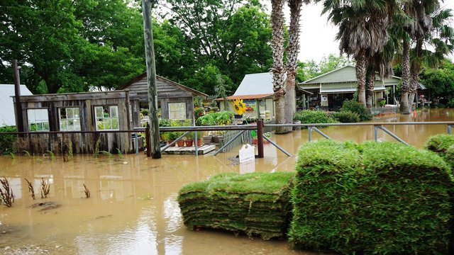 At least 16 killed in Texas floods, four soldiers' bodies found