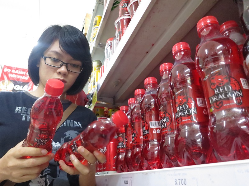 Lead contamination in Philippine drinks sparks concern among Vietnam consumers