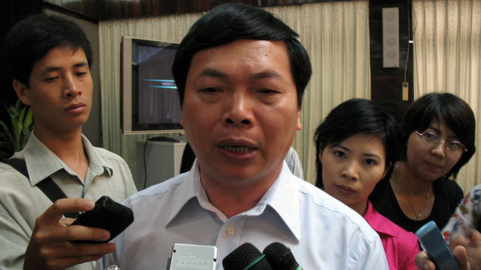 Former Vietnamese minister questioned for promoting son into office