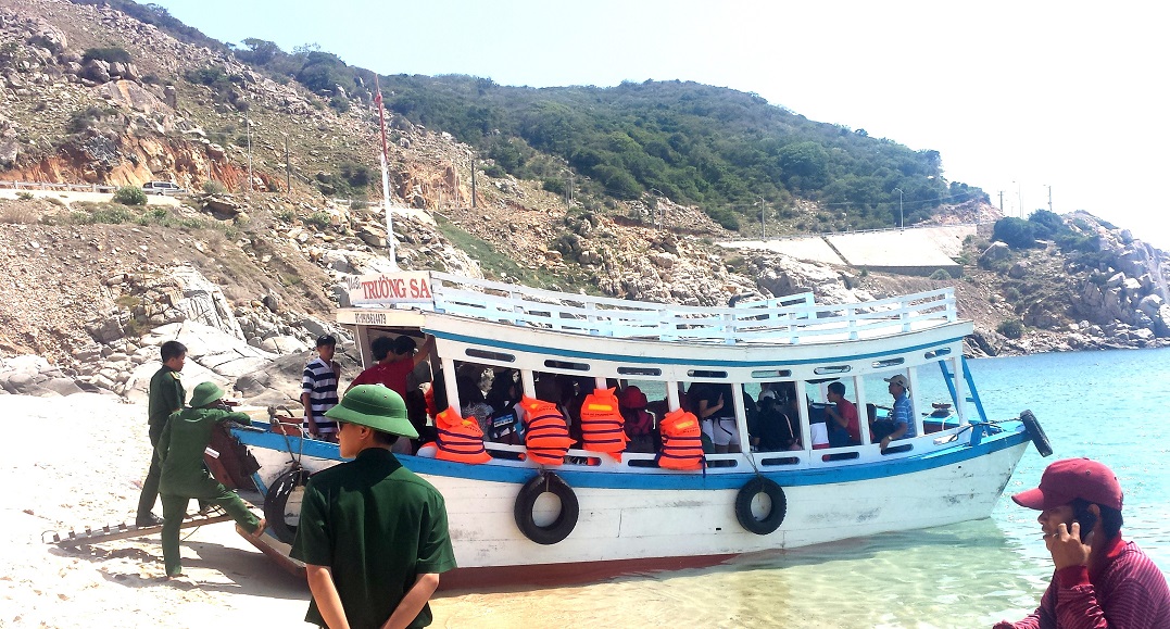 Vietnam tightens water tourism safety standards