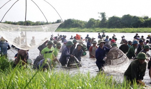 Locals thrilled by fishing fest in north-central Vietnam