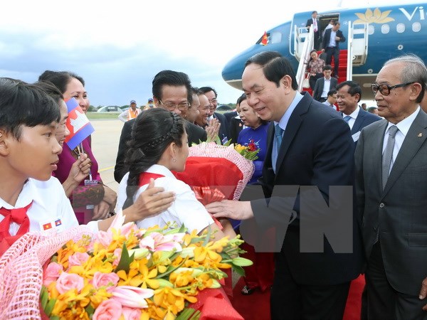 Vietnamese state president commences visit to Cambodia