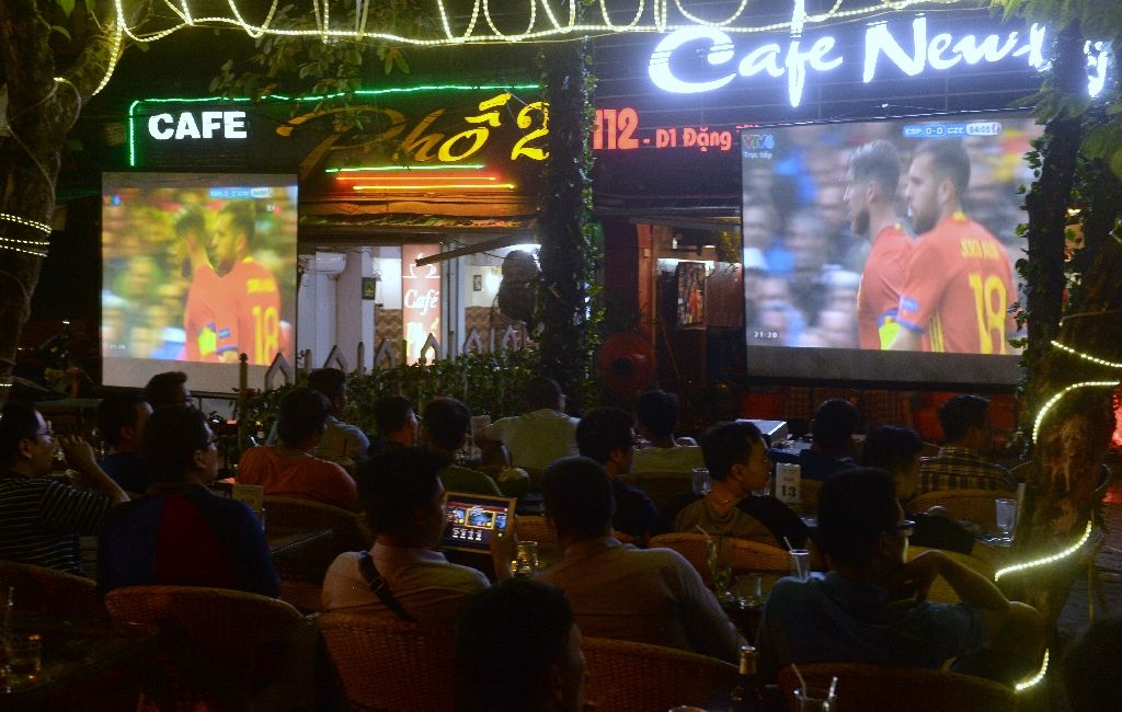 Gambling-mad Vietnamese put their houses on Euro 2016