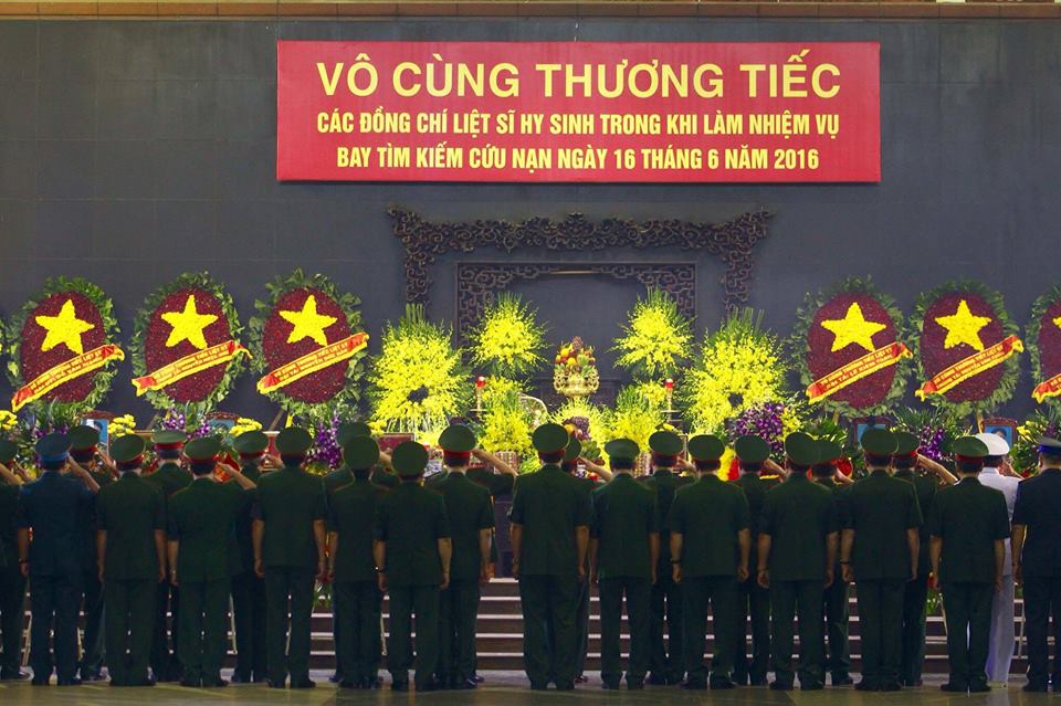 Vietnam pays tribute to late flight crew of crashed coast guard plane