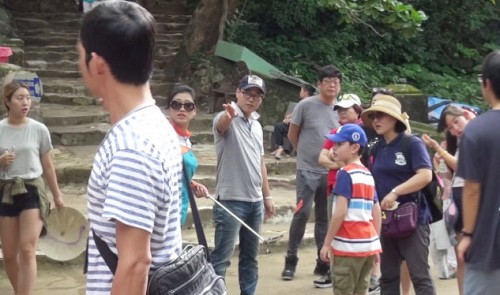 Da Nang levies fines on six Chinese working under tourist visas