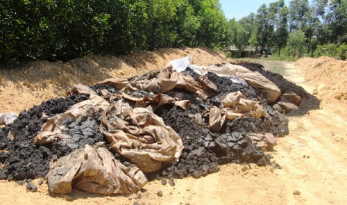 Formosa found burying 100 tons of wastes in Vietnam farm