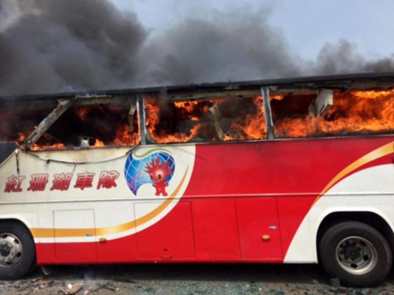 Taiwan bus bursts into flames, killing 26, including 24 tourists from China