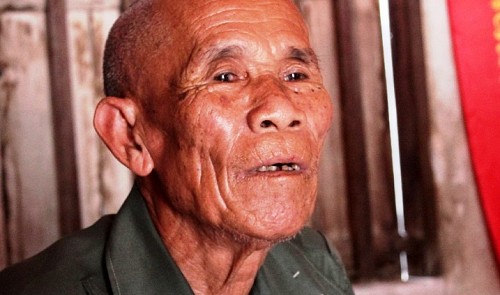 Vietnamese octogenarian spends 43 years clearing his name of false murder charge
